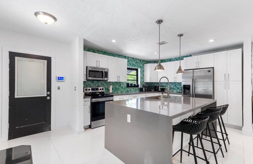 Old Northwood Casa | Runaway Hideaway WPB - Heated Pool home near Downtown and Palm Beach Island