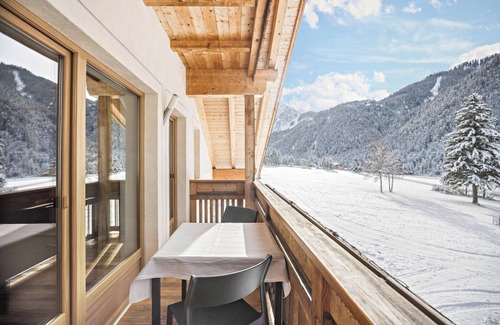 Mareo Apartamento | Runcac - Apartamento Pla con vistas a la montaña, Wi-Fi y balcón