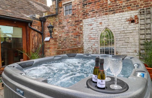 Tewkesbury Casa | Runnymede
