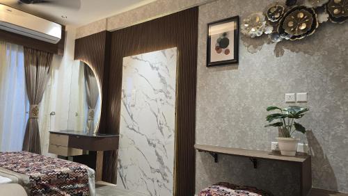 Sikandarabad Cama Y Desayuno | runway suites