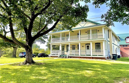 Gasport Casa | Rural 4 bedroom stay!