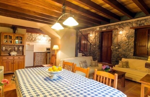 Castrillon Chalet De Esquí | Alojamientos Rurales Casa Fabián, La Tenada (Pet Friendly)