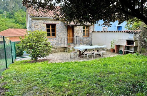 Castrillon Chalet De Esquí | Alojamientos Rurales Casa Fabián, La Tenada (Pet Friendly)