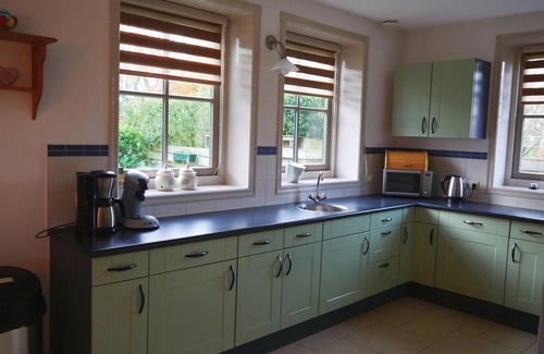 Schagerbrug Villa | Rural and detached group villa with hot tub