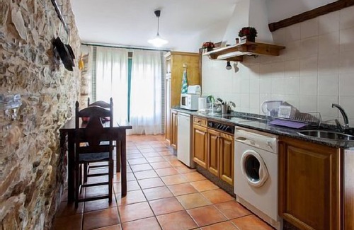 Figueras (Castropol) Cabaña | Apartamento rural para 4 con hermosas vistas a la montaña y a la Ría del Eo.