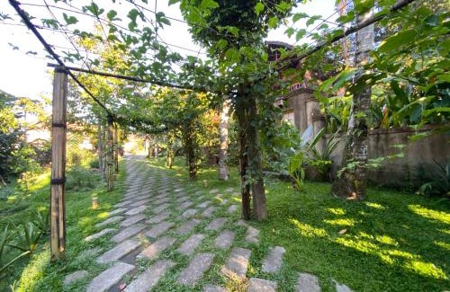 Taro Casa | Rural Atmosphere at Bali Coconut House in Delodsema Village