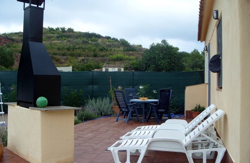 Benifallet Casa | Bungalow Rural, impresionantes vistas, cerrado jardín con piscina, solárium, barbacoa.