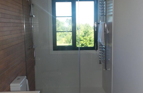 Osedo Chalet De Esquí | Chalet rural con piscina cerca de playas.