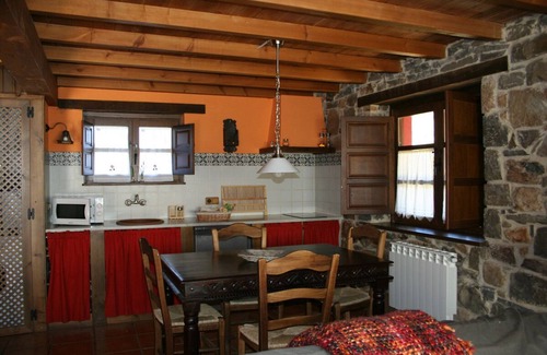 Quiros Cabaña | Complejo rural de 6 casas de cuatro plazas cada una en Parque Natural las Ubiña