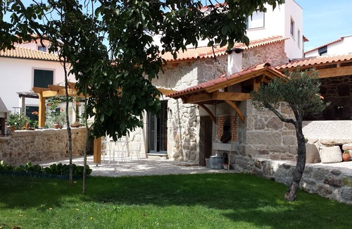 Sernancelhe Casa | Casa de campo rural, modernamente restaurada, con 4 habitaciones, junto al río Duero
