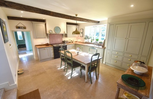 Wraxall Casa | Rural, countryside escape sleeping 10