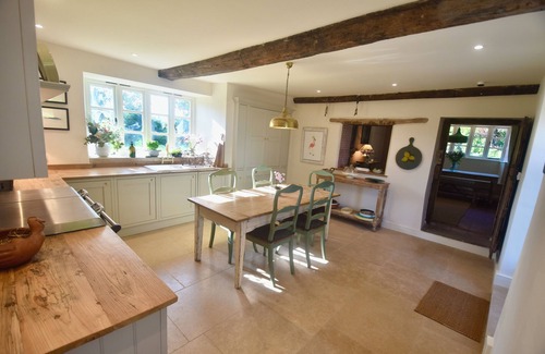 Wraxall Casa | Rural, countryside escape sleeping 10
