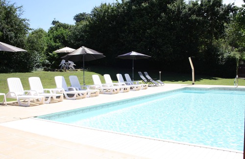 Asnieres sur Vegre Cabaña | Familiar-Gîte-2 Bedrooms with 2-Baño con ducha