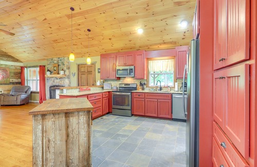 The Rock Casa | Rural Georgia Farmhouse Getaway w/ Porches, Views