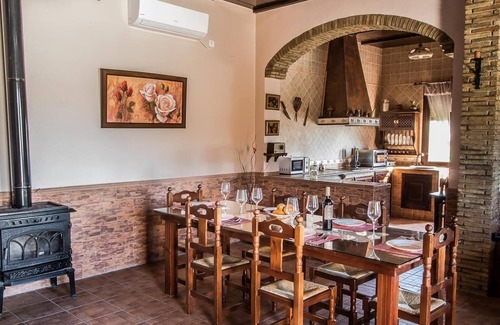 La Lantejuela Casa | Casa de vacaciones rural 'Villa Lucrecia' con piscina y Wi-Fi