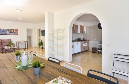 Ingenio Casa | Casa rural de vacaciones para familias y grupos con una hermosa piscina privada