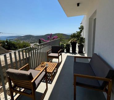 Vinisce Casa | Rural home Basin dvor with jacuzzi