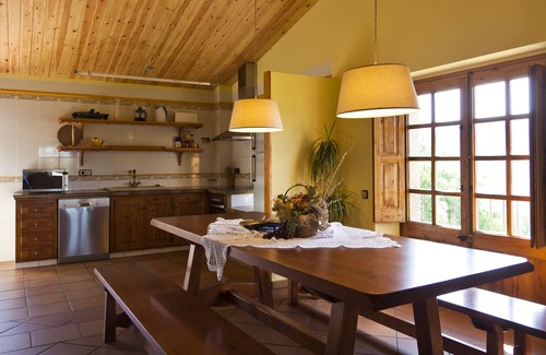 Santa Maria de Merles Casa | Casa rural Puigdesala
