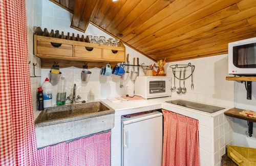Castrejón de la Peña Casa | Casa rural 'El Colono' con vistas a la montaña y jardín privado