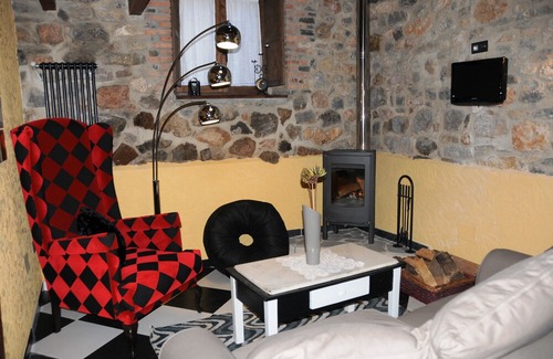 Villafeliz de Babia Cabaña | Rural house Between Babia and the moon Stars for 4-6 people