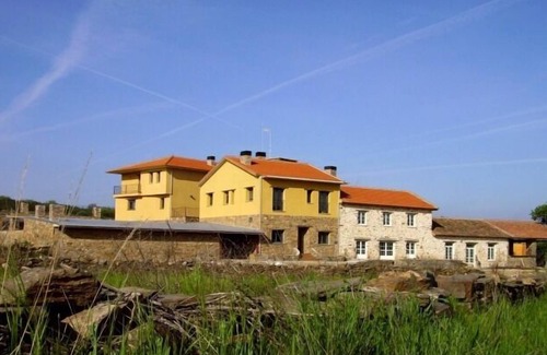Losacio Villa | Casa rural para grandes grupos con piscina El Molino de Losacio (27-33 personas)