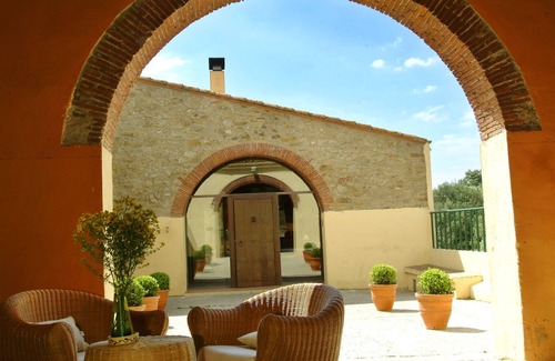 Garriguella Cabaña | Casa rural (alquiler íntegro) Mas Hortus para 13 personasOfertas