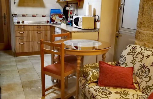 Arbo Apartamento | Casa rural (alquiler íntegro) Paraje Do Cura para 3 o 4 personas, (4,muy justo)