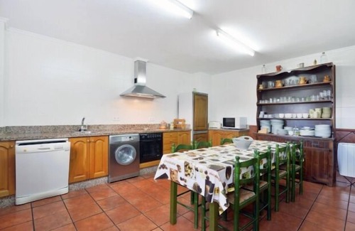 Villamayor Chalet De Esquí | Casa rural (alquiler íntegro) El Pongallin para 12 personas
