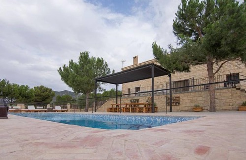 Biar Cabaña | Casa rural (alquiler íntegro) Finca La Llum para 23 personas