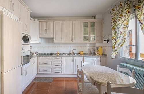 Navaconcejo Cabaña | Casa Rural** en el corazón del Valle del Jerte, junto al río.