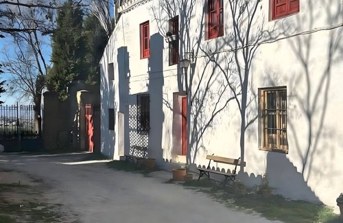Otura Casa | Casa rural 'La Casa Del Palomar' con vistas a la montaña, piscina compartida y Wi-Fi