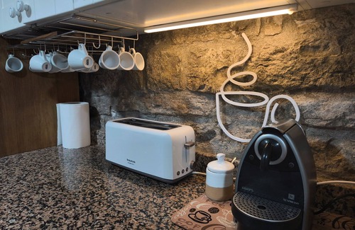 Sant Guim de la Plana Casa | Casa rural 'La Rectoria De Vicfred' con vistas a la montaña, Wi-Fi y aire acondicionado