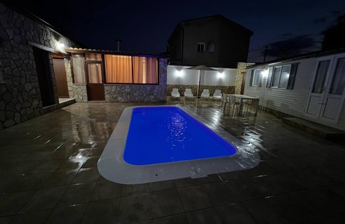 Segura de la Sierra Apartamento | Casa Rural LAS 3 A, en Sierra de Segura, Cazorla y las Villas. PISCINA PRIVADA!
