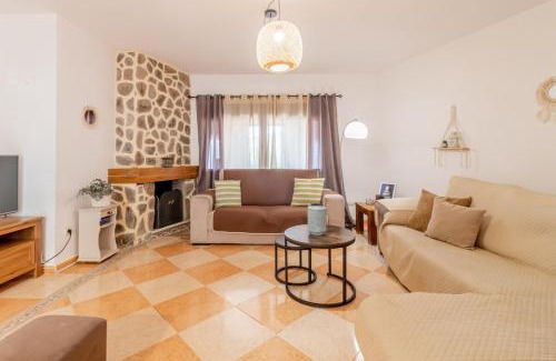 Valdemaqueda Casa | Rural House with Mountain View