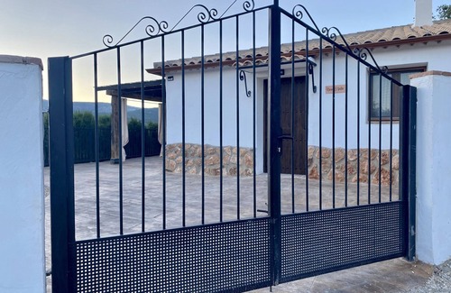 Campocamara Cabaña | Apartamento rural independiente con vistas a Sierra de Cazorla y accesible para movilidad reducida