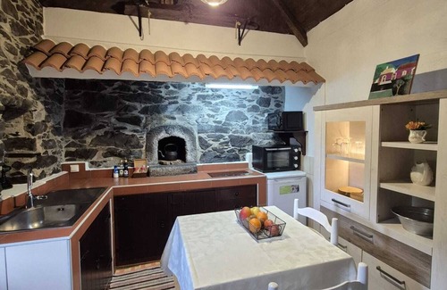 Camacha Casa | Turismo Rural - Bosque Laurissilva, parque natural - 8km de la playa - Free Wifi
