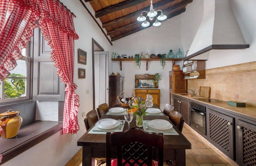Villa de Arico Casa | Casa Rural de vacaciones 'La Tunera' con vistas al mar, piscina privada y Wi-Fi