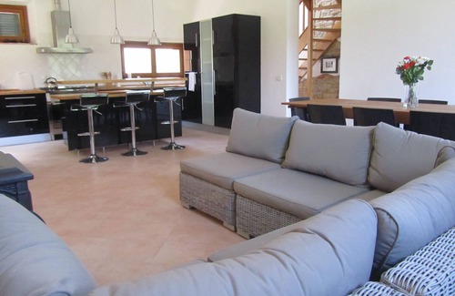 Gualdo Villa | Villa rural con vistas a Gualdo y montañas, piscina privada, terraza en el techo