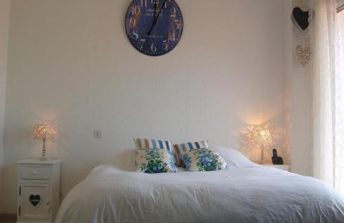 Theoule-Superieur Casa | Rural villa with shared pool and tennis court