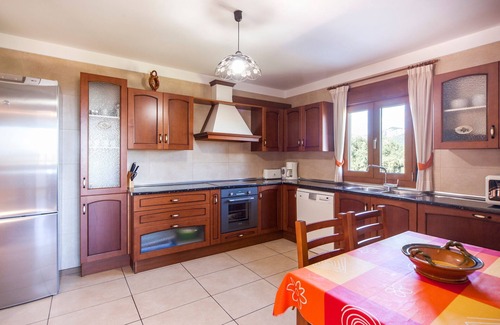 Moscari Villa | Villa rural con piscina y vistas de ensueño – Villa Sastre