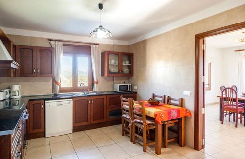 Moscari Villa | Villa rural con piscina y vistas de ensueño – Villa Sastre