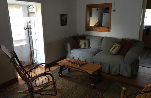 Jefferson Casa | Rushing Stone Cottage