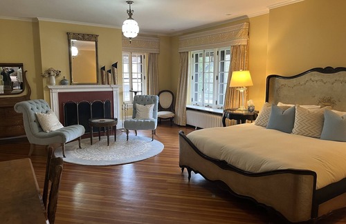 Highland Mills Cama Y Desayuno | Rushmore Estate in Woodbury NY Bed and Breakfast