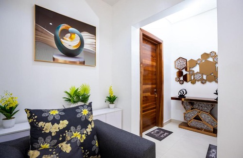 Lekki Phase 1 Casa | Rushmore - Paradise Room