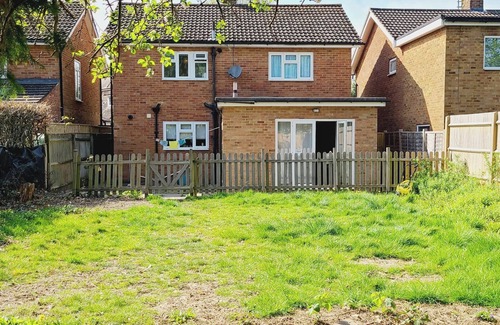 Crawley Casa | Rusper Retreat - Spacious Home Near Gatwick