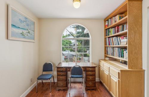 Los Feliz Casa | Russell House Near Hollywood & Griffith Park home
