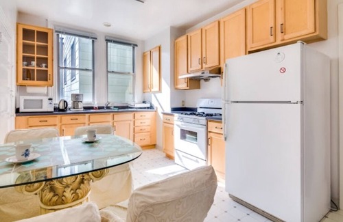 Russian Hill Apartamento | Russian Hill Upscale & Quiet Furnished 3BR APT