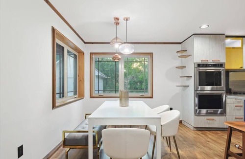 McKinney Casa | Russwood Acres Estate ft Gym, Cinema, Pool Table
