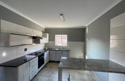 Rustenburg Apartamento | Apartamento acogedor en Rustenburg con entrada privada y barbacoa