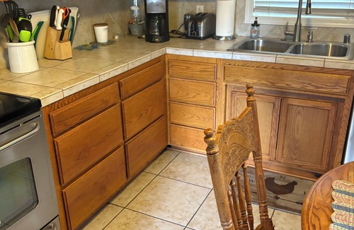 Dunsmuir Casa | Rustic 2-bedroom house in fabulous Dunsmuir. Only 10 miles away from Mt. Shasta